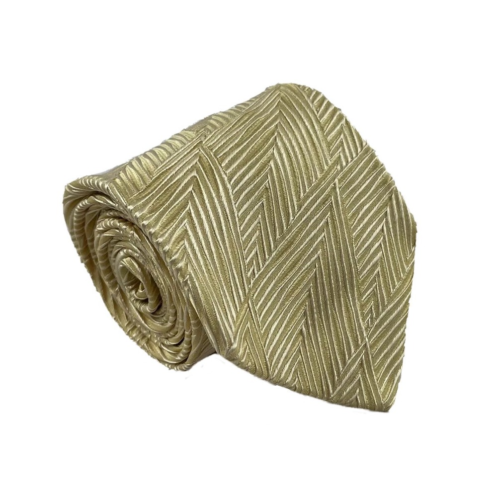 Salvatore Ferragamo Golden Yellow Textured Chevron Silk Mens Tie 3.5 Width